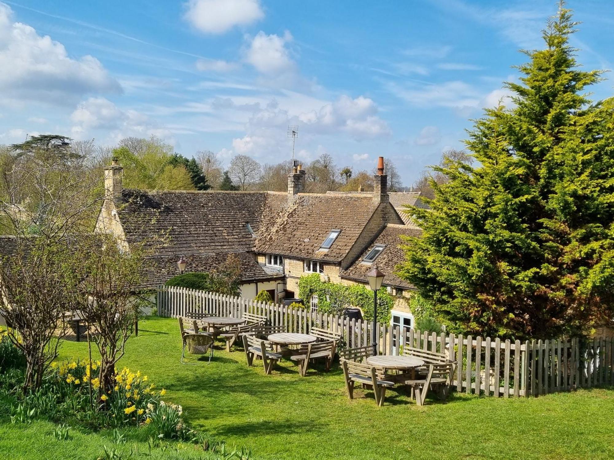 White Hart Ufford- Stamford Hotel Ufford  Exterior photo